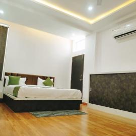 Shriji Udai Villa 3bhk luxurious villa with pool, Hotel in Chirwa