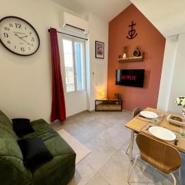 Duplex Aura - Confort et charme à Aigues-Mortes, Hotel in Aigues-Mortes