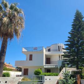 Villa Katya, hotel Torregrottában