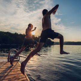 Diamond Lakehouse | SUP, Canoe, BBQ, Aurora Magic, hotel em Highland Grove