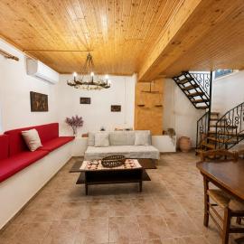 Kansoneta-Traditional Mansion in Gastouri Village
