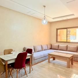 2BR Apt with Pool View in City Center