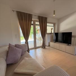 Donau Vibes Luxury Family near City and Highway