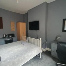 Room for rent in Darlington close to train station, hotel in Darlington