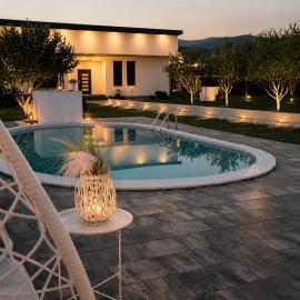 Relax Villa with Pool، فندق في بيهاتش