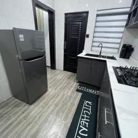 Kayus Place, khách sạn ở Isaga-Abosule