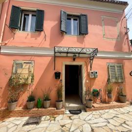 Vilia Port House- Corfu Centre, hotell sihtkohas Mantoúkion