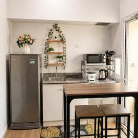 Cozy Alabang Condo with Pool and Near Malls & Airport