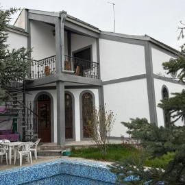 Canis: Ptghni şehrinde bir otel