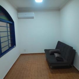 Alugar pra rodeio e agrishow e João rok fica a 5 minutos do, hotel in Ribeirão Preto