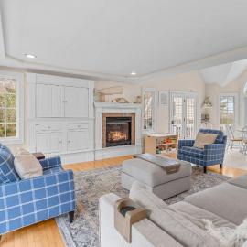Buzzards Bay Family Beach Firepit CapeCodCanal، فندق في بورن