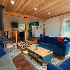 The Bothy at Telkwa River Lodge、Telkwaのホテル