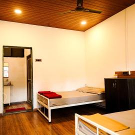 Harmony Hills Ecostay, hotel sa Bhor
