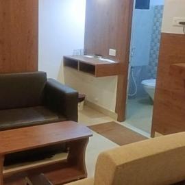 Reva Plaza Hotel، فندق في Kovilpatti