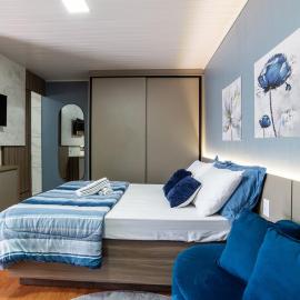Studio c Piscina, AC e Café Novo Hamburgo, hotel u gradu Novo Amburgo