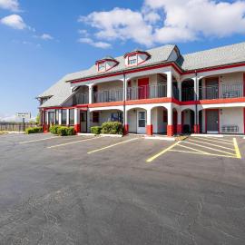 Super 8 by Wyndham Norman West, hotel a Norman