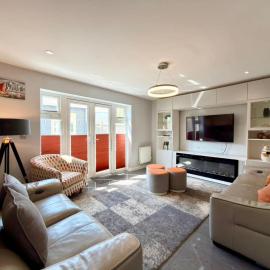 Ideal 4 Bedroomed House in Bicester