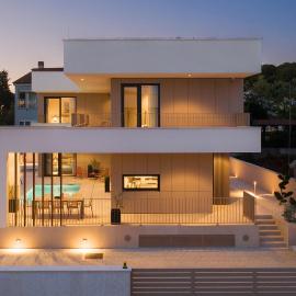 Villa Monet- Beachside Luxury with Heated Pool