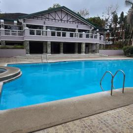 4 to 8 pax, Staycation Tagaytay Albizia, exclusive parking, can cook, pet friendly, wifi, netflix