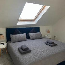 Ferienwohnung mit zwei Schlafzimmern, Schlafcouch, voll ausgestatteter Küche, Mönchengladbach