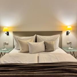 Plaza Rooms & Studios, hotelli kohteessa Forchheim