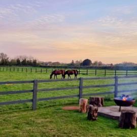 Luxury House on Private Estate with Hot tub and Play Barn