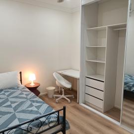 Comfortable Queen Room - Merrylands - NM4