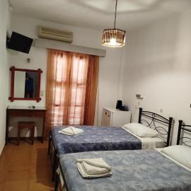 Christina Pension, hotel in Karterados
