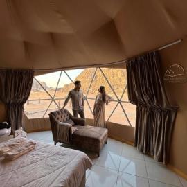 Wadi Rum Bubbles Luxury Camp, hotel in Wadi Rum