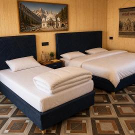 Harshil Pinewood Homestay, hotell sihtkohas Harsil