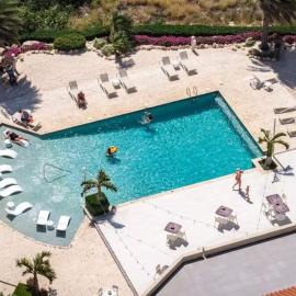 Near HotelBeaches 1st Floor Gold Coast Condo