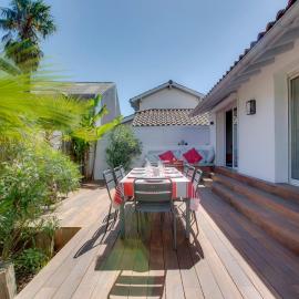 Maison familiale avec jardin, terrasse et parking