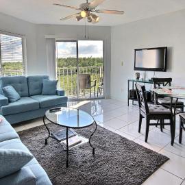 2306 Ocean Pointe Suites, Hotel in Tavernier