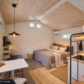 Central, Modern, Cozy Cottage, hotel di Gavle