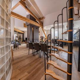 Majestic Panorama - Stunning Mont Blanc ViewsFireplaceCentral Chamonix