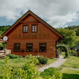 Roubenka u Žofky, hotel a Hronov