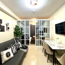 Staycation Pasay near Airport & Mall of Asia 1533, ξενοδοχείο στη Μανίλα