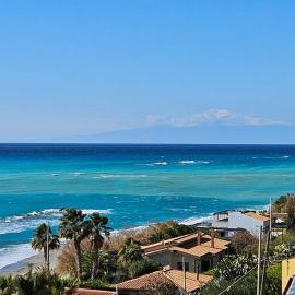 RaJan Home Blue, готель у місті Palizzi Marina