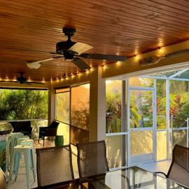 Pool Retreat & Minutes to Beach