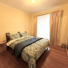 Private Room Shared House Bentleigh near train, Hotel in Melbourne