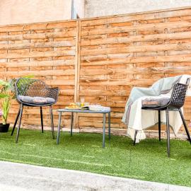 Cocon lumineux au centre de Tarbes, terrasse privée au soleil, confort tout inclus