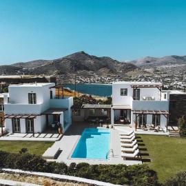 On The Rocks - The Two Rocks - Serviced Villa
