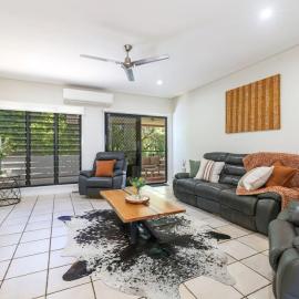 Huge Stylish Townhouse, hotel a Stuart Park