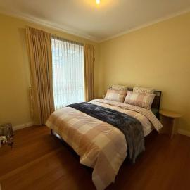 Private Room Home Feels Bentleigh 1 min to train, hotel di Melbourne