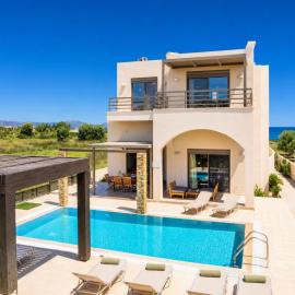 Villa Blue Wave Tessera, hotel a Yennádhion