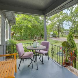 3 Mi to Downtown: Family-Friendly Birmingham Home, hotel in Birmingham