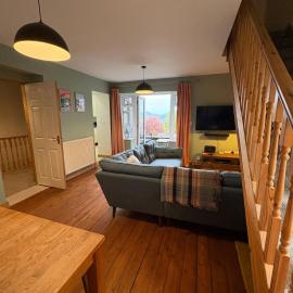 Hilltop House and its beautiful views, hotel di Matlock