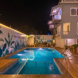 Treebo Kuber Palace with Swimming Pool, hotel u gradu Mahabalešvar