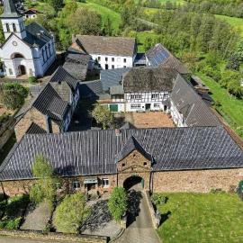 Hostel Burg Hausen, hotel em Heimbach