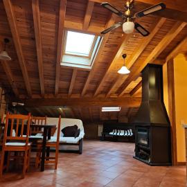Molino del Medio Apartamentos Rurales, hotel in Robledillo de Gata